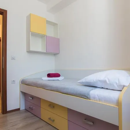 Apartman Ma & La